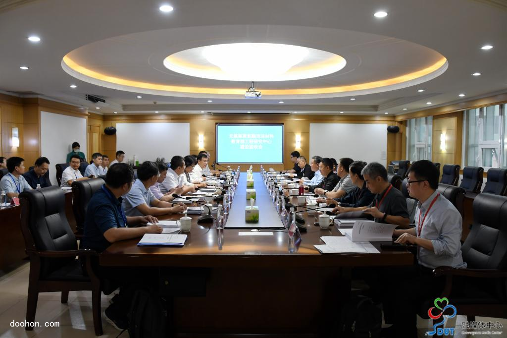 無氯氟聚氨酯泡沫原料教育部工程研究中心建設(shè)通過專家組驗(yàn)收評(píng)審（這樣也行？）