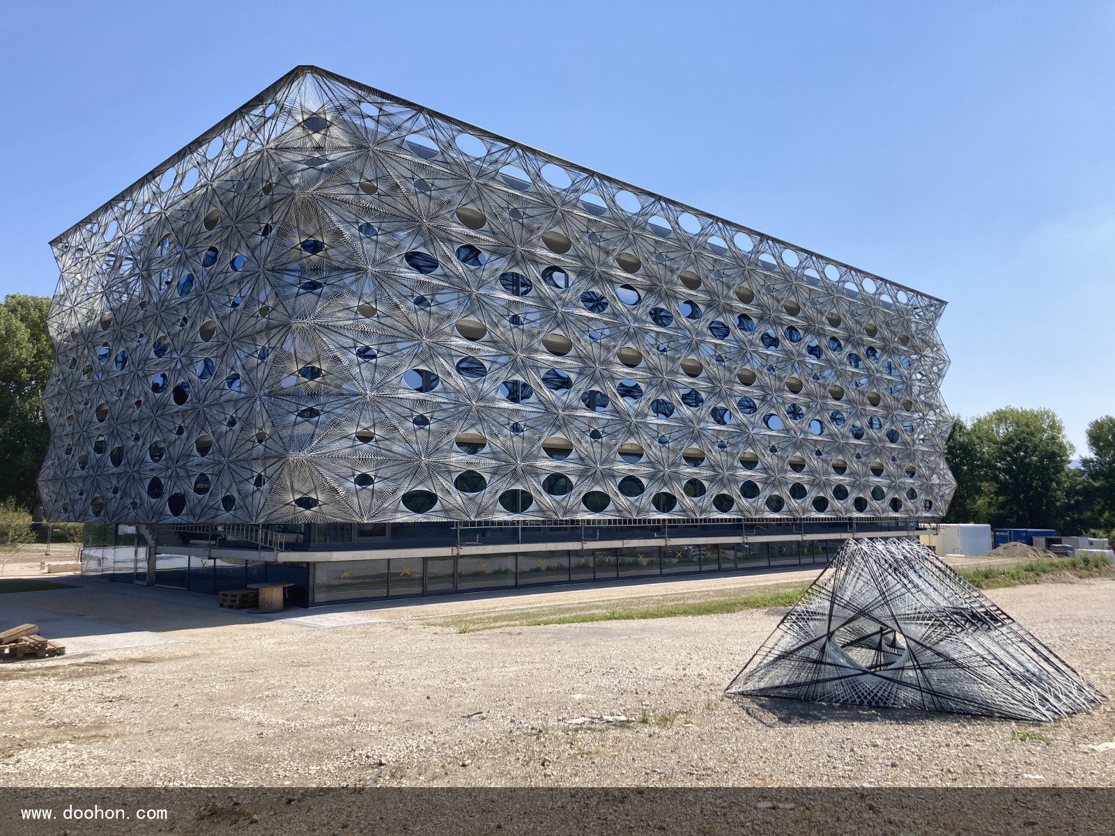 創新的纖維技術可以徹底改變建筑結構，接納碳纖維+聚氨酯原料（一篇讀懂）